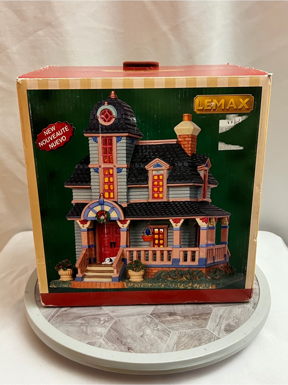 Lemax Mrs. Applegate’s Bed & Breakfast Lighted Village House 2012 #25372